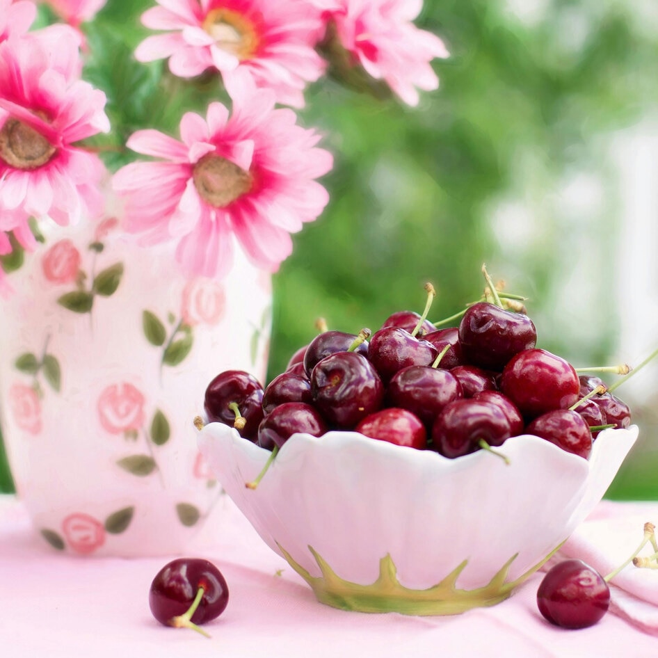 To Reap the Benefits of Cherry Season, Be Like Oprah, Martha, and Bobby Flay&nbsp;