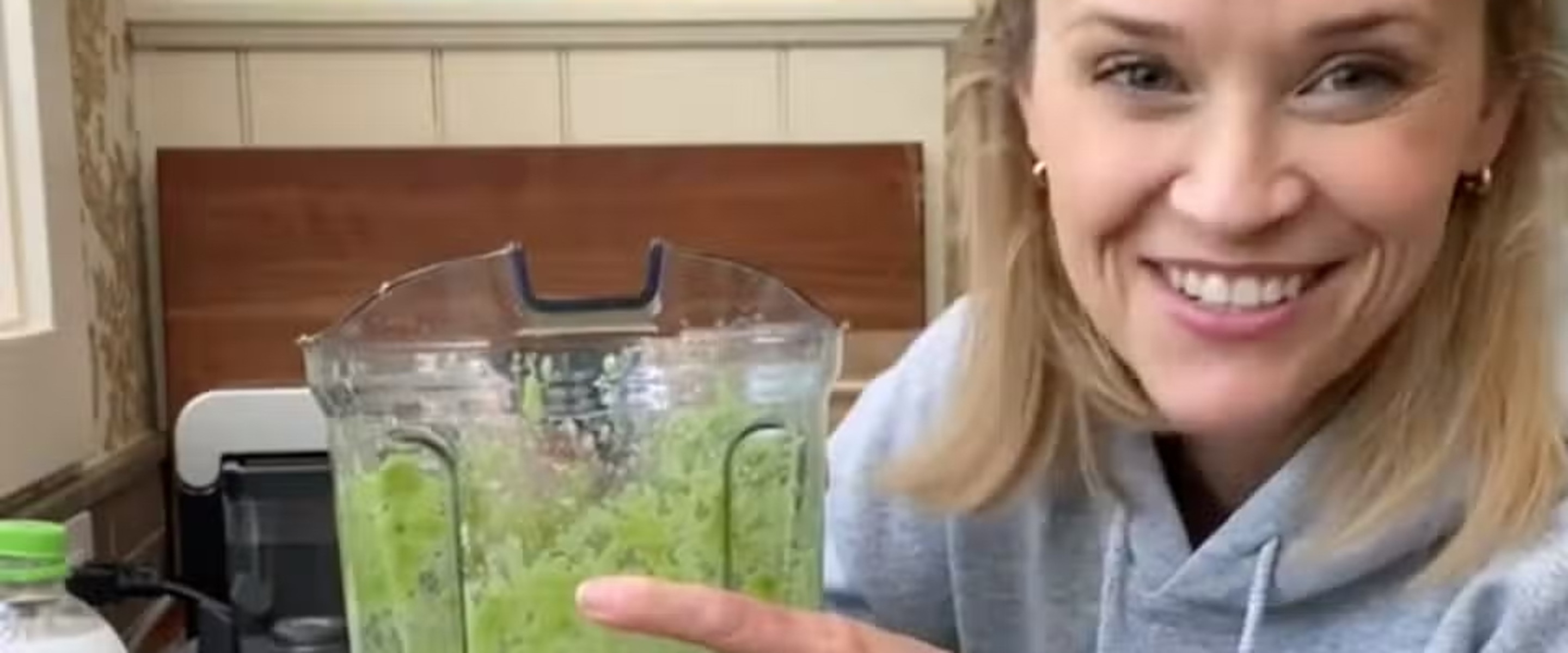 Reese Witherspoon Says It Makes Her Glow, But What Can a Green Juice Really Do for Your Health?