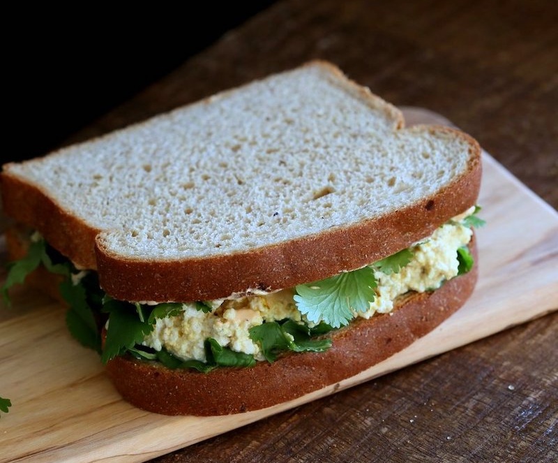 VegNews.tofueggsalad Cropped