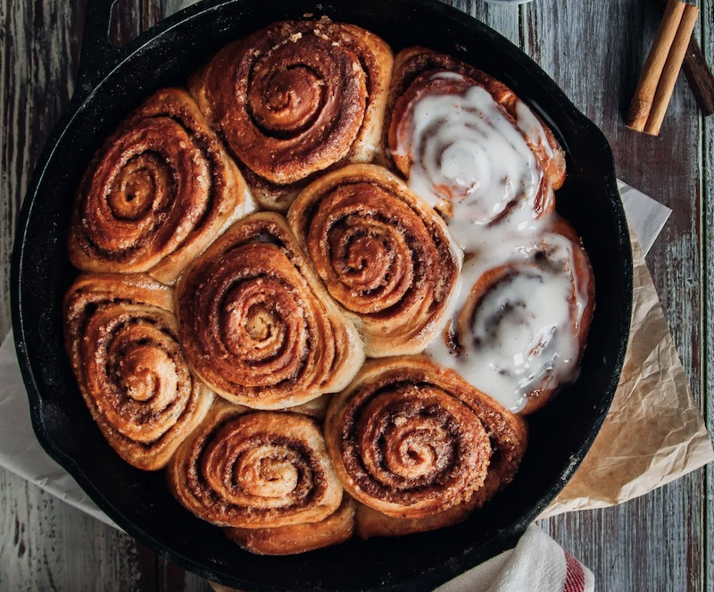 VegNews.Cinnamonrolls