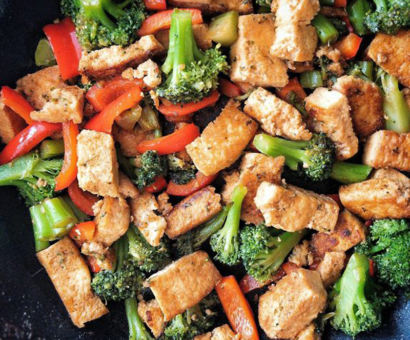 VegNews.teriyakichickenstirfry