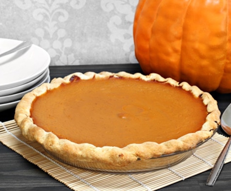 VegNews.VeganPumpkinPie.Stock