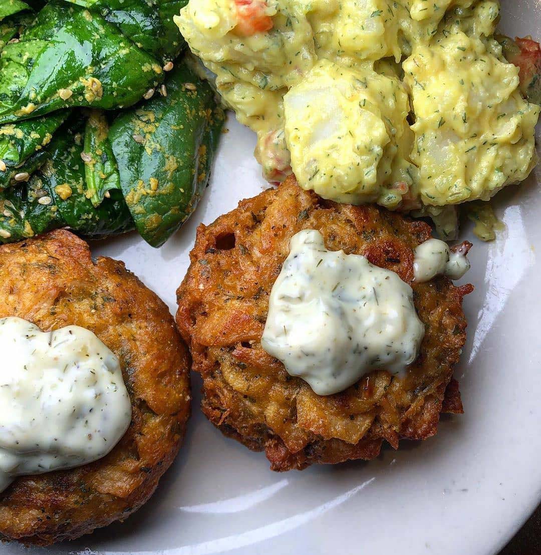 VegNews.TheLandofKushCrabCakes