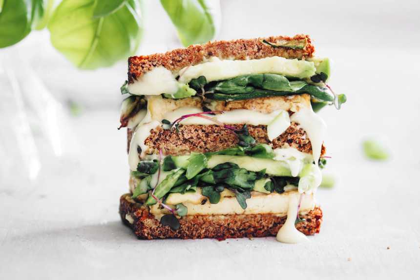 VegNews.HealthyGrilledCheese