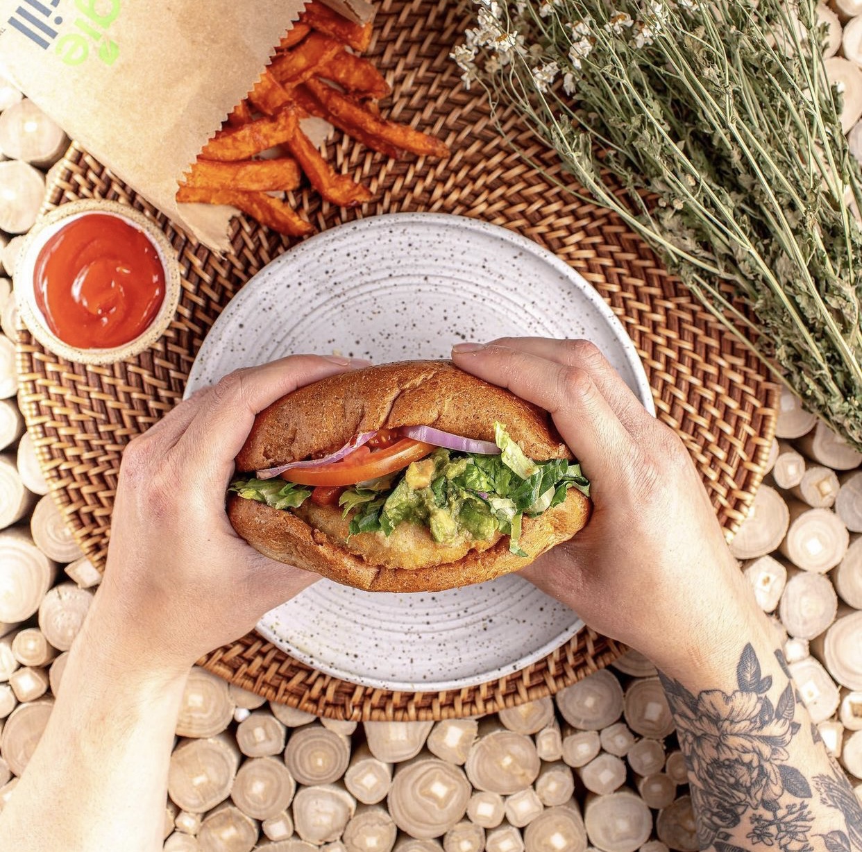 VegNews.VeggieGrillSanteFe