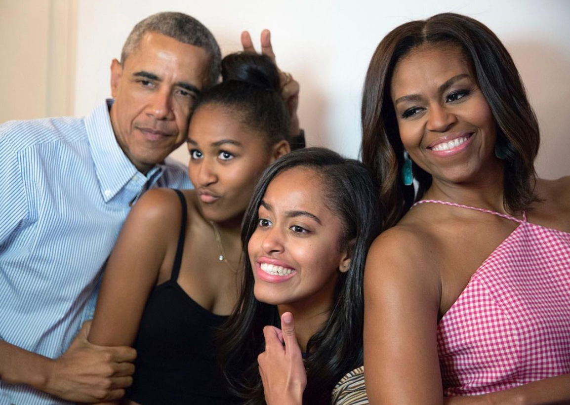 VegNews.BarackObamaandFamily