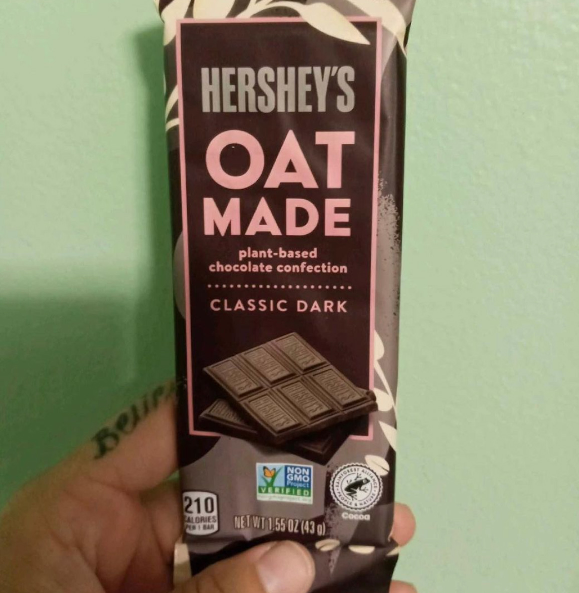 VegNews.HersheysVeganOatchocolateCredSoulMinersGarden