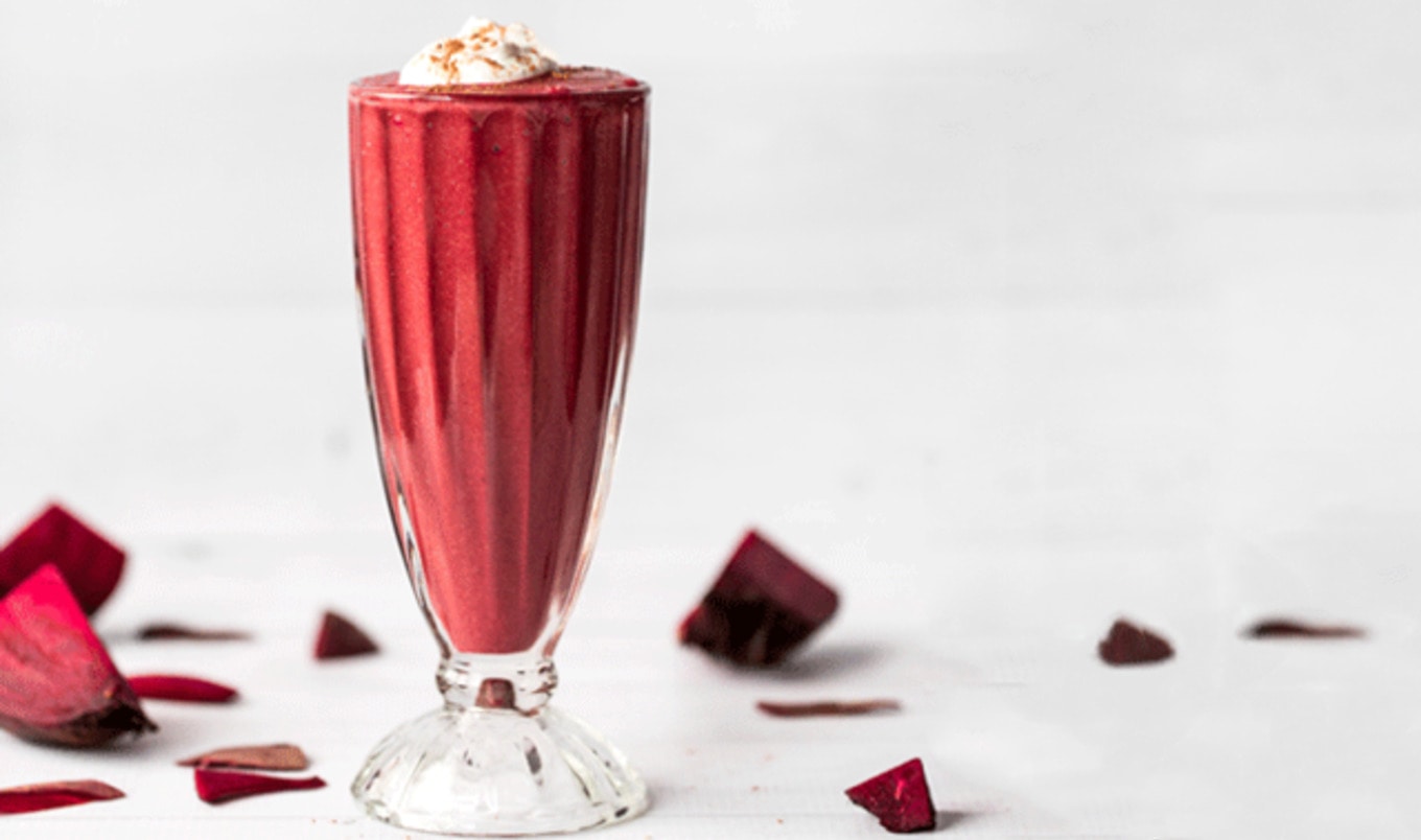 VegNews.RedVelvetBeetShake