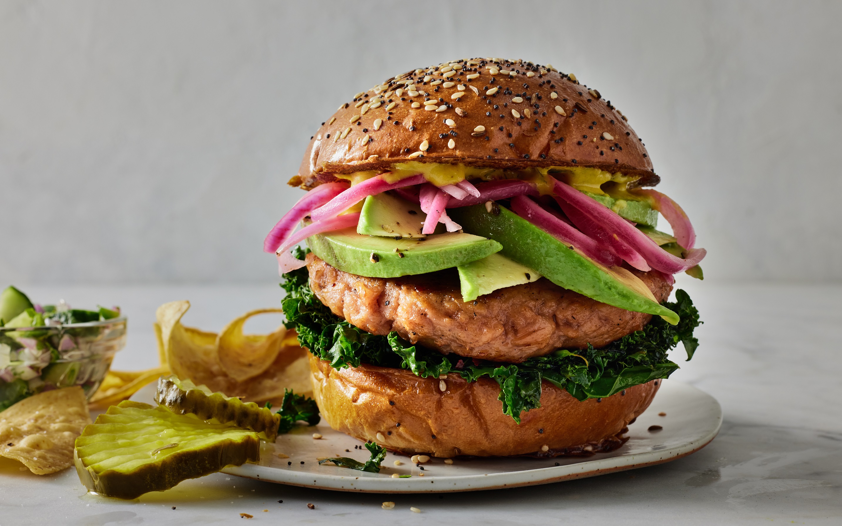 VegNews.GoodCatchSalmonBurger2