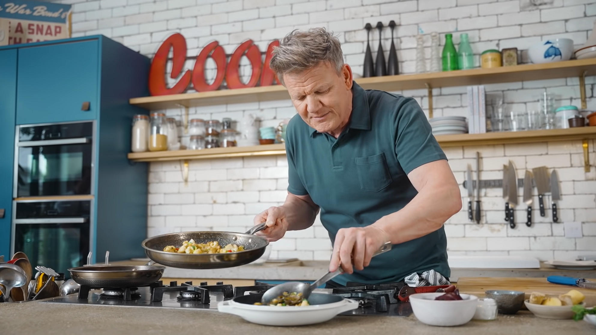 Gordon Ramsay Explains About Cookware Pans