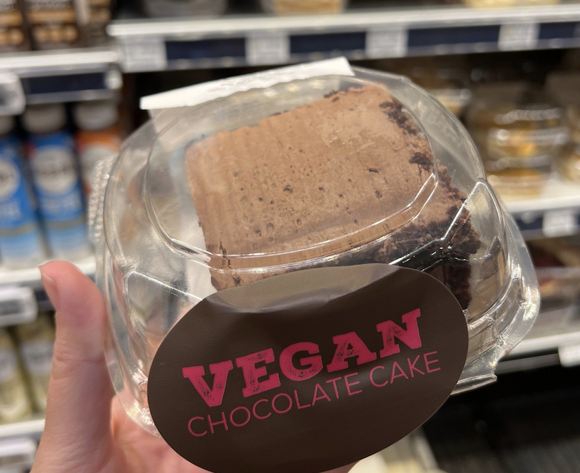 VegNews.WholeFoodscakeMaggie