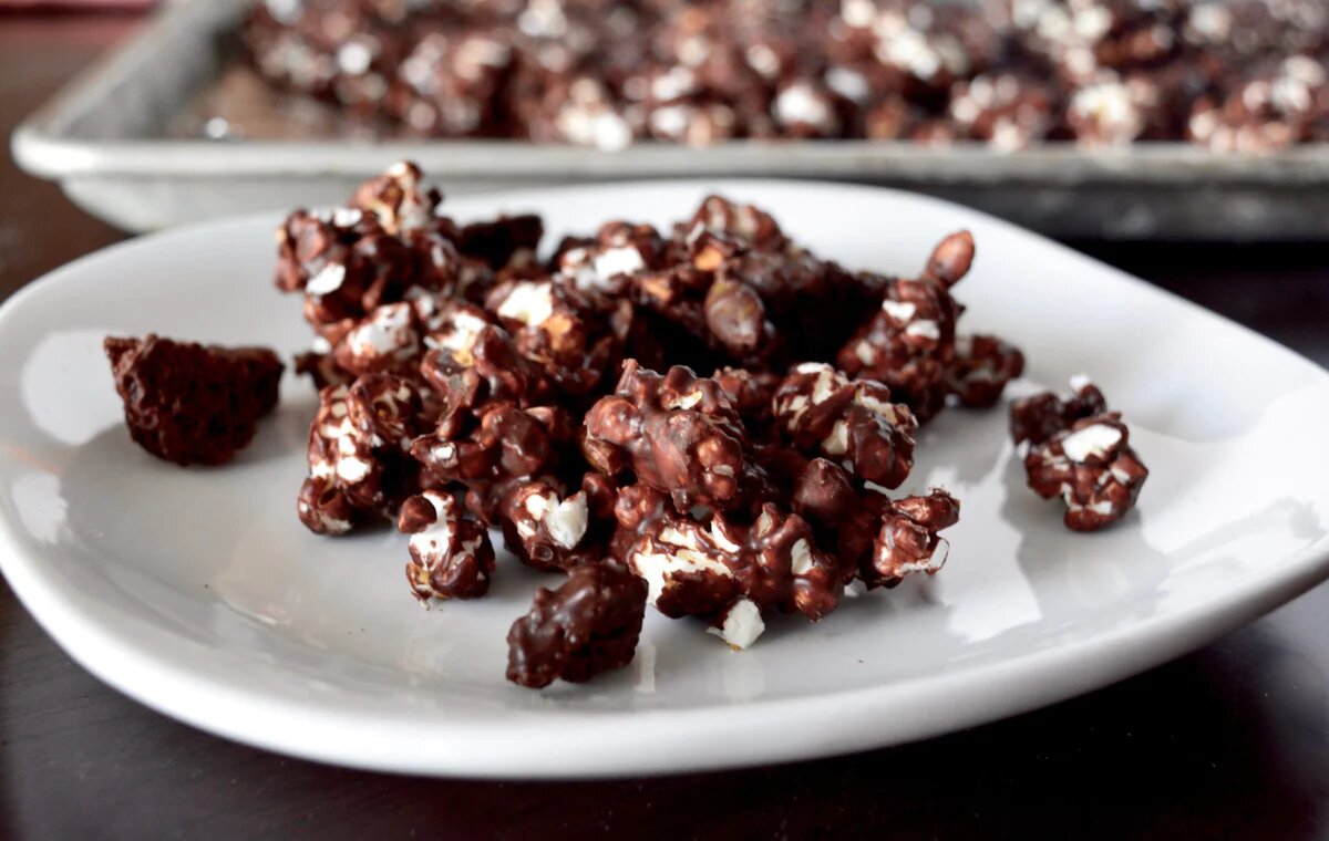 vegnews.rockyroadsnacks