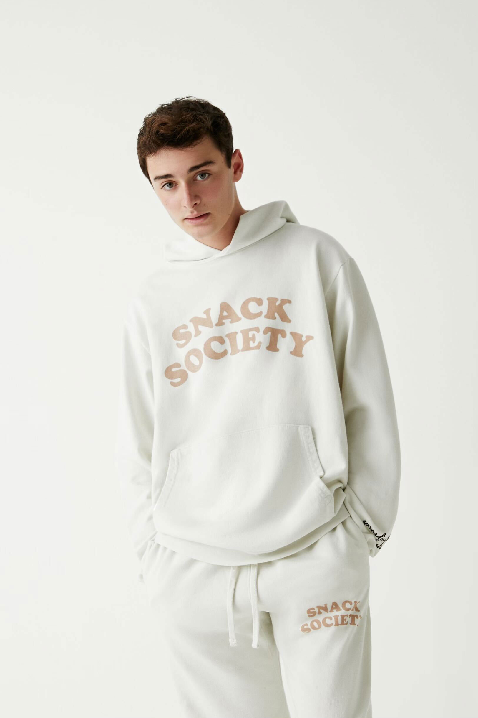 Noah schnapp white online hoodie