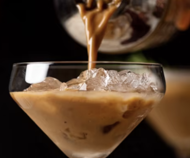 Black Velvet: A Dreamy Cocktail That Mixes Hearty Stout And Crisp Champagne