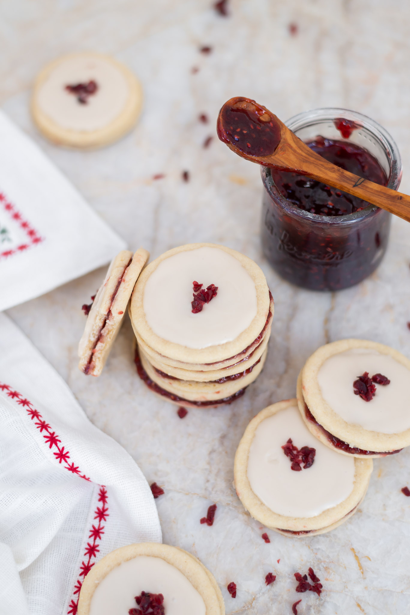 Vegan Shortbread Raspberry Jam Sandwich Cookies With Vanilla Icing ...