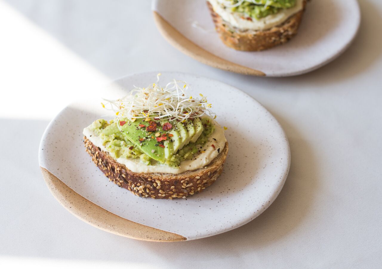 VegNews.avocadobenefits-1