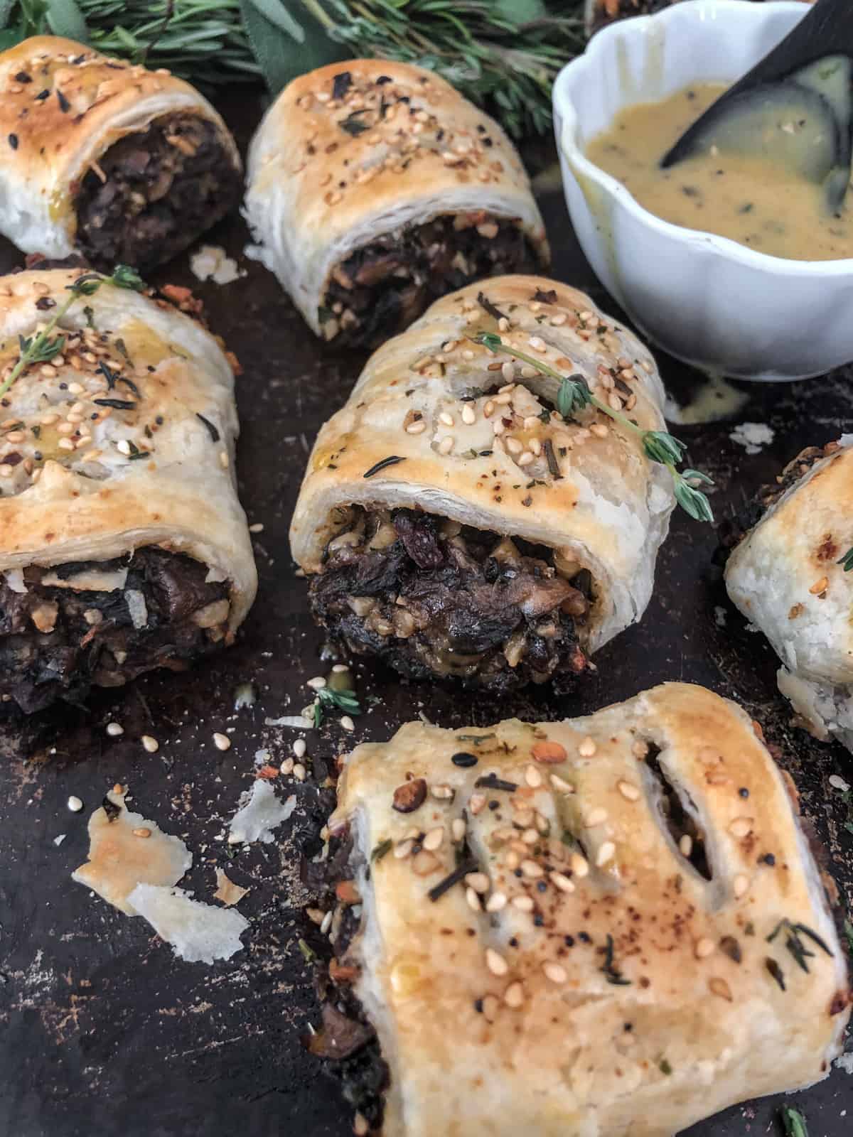 VegNews-vegansausagerolls-2