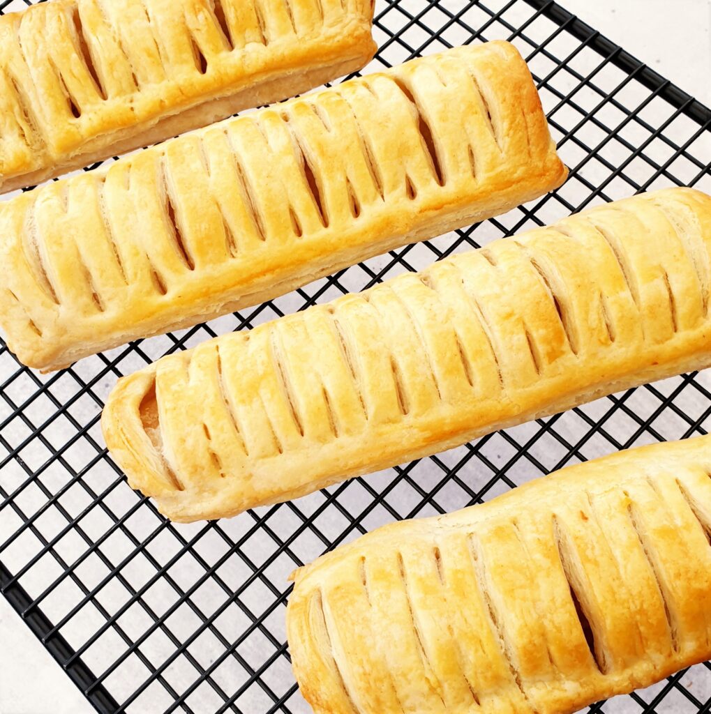 VegNews-vegansausagerolls-4