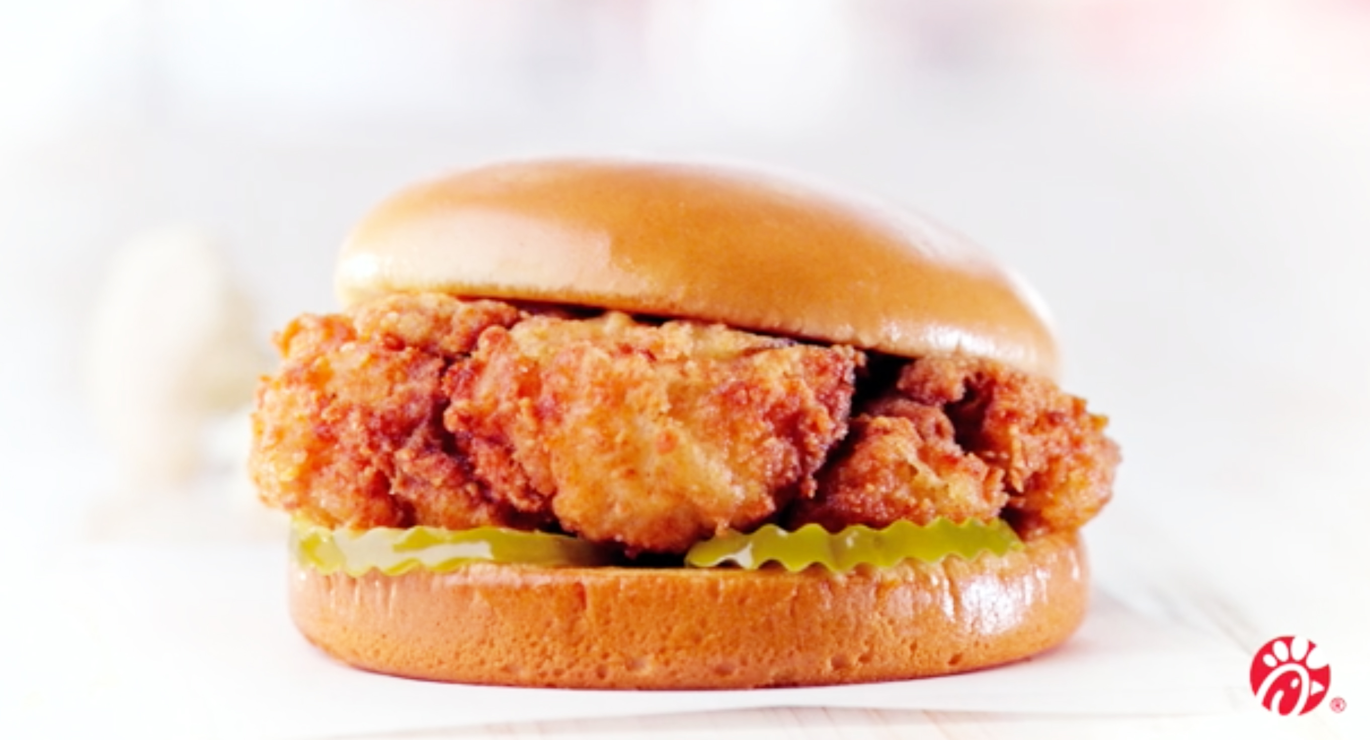 VegNews.CauliflowerChickenSandiwch3.Chick-fil-A