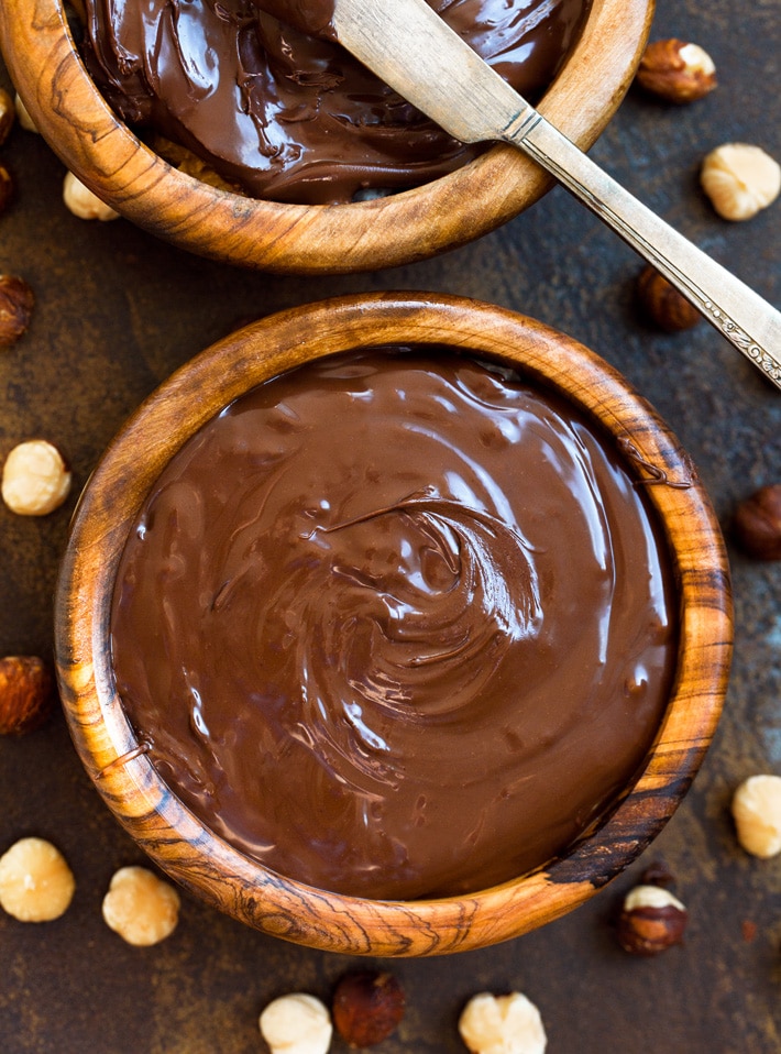 Is Nutella Vegan? How to Get Creamy, Nutty Chocolate Goodness Without the  Dairy