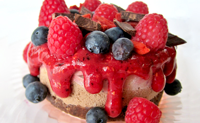 Raw-Berry-Cacao-Cheesecake_Credit-Amy-Lyons-1