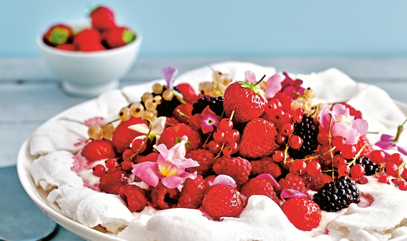 Mixed Berry Pavlova
