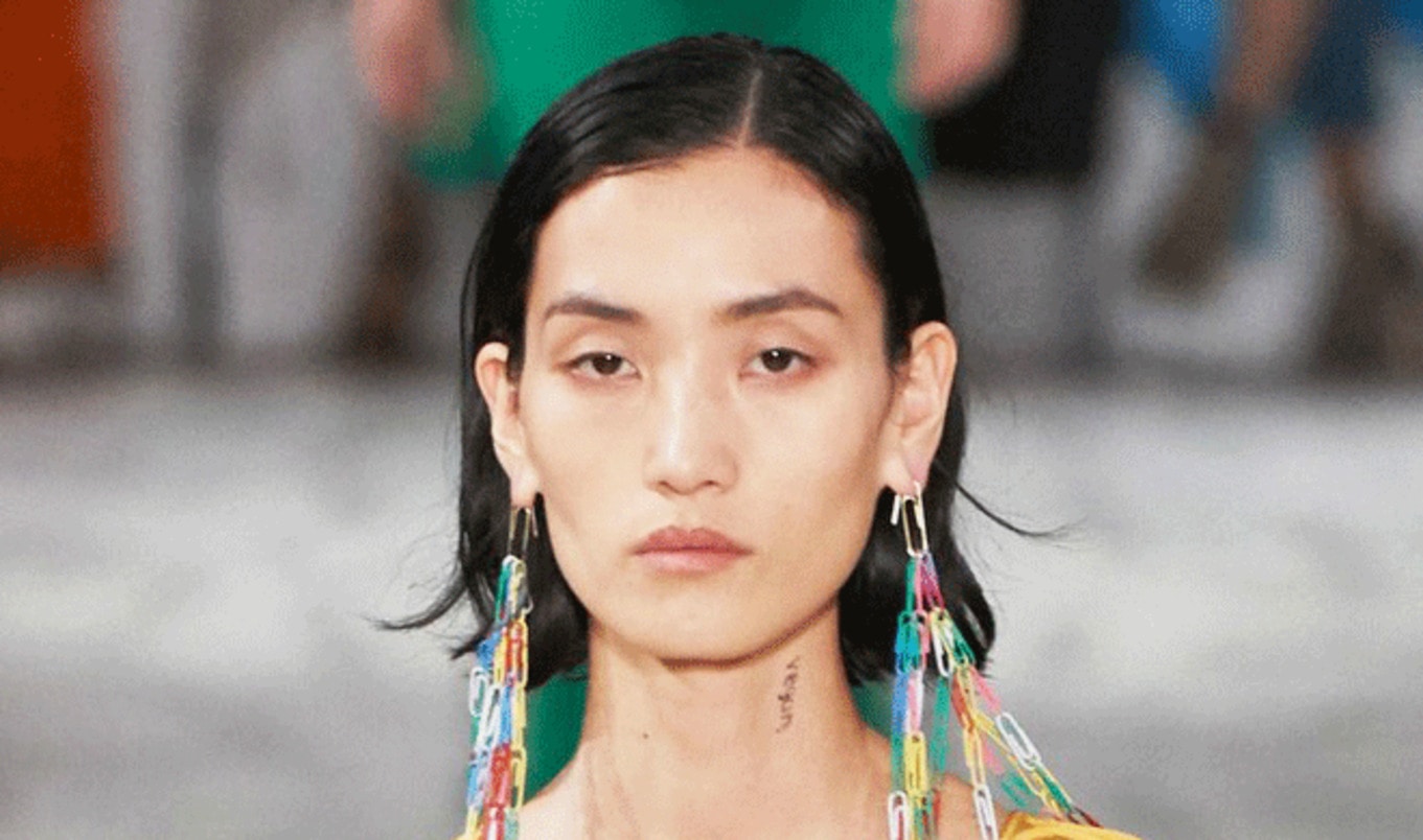 Vegan-Neck Tattoos Are the Hottest Runway Accessory at Stella McCartney’s 2019 Fall Show 
