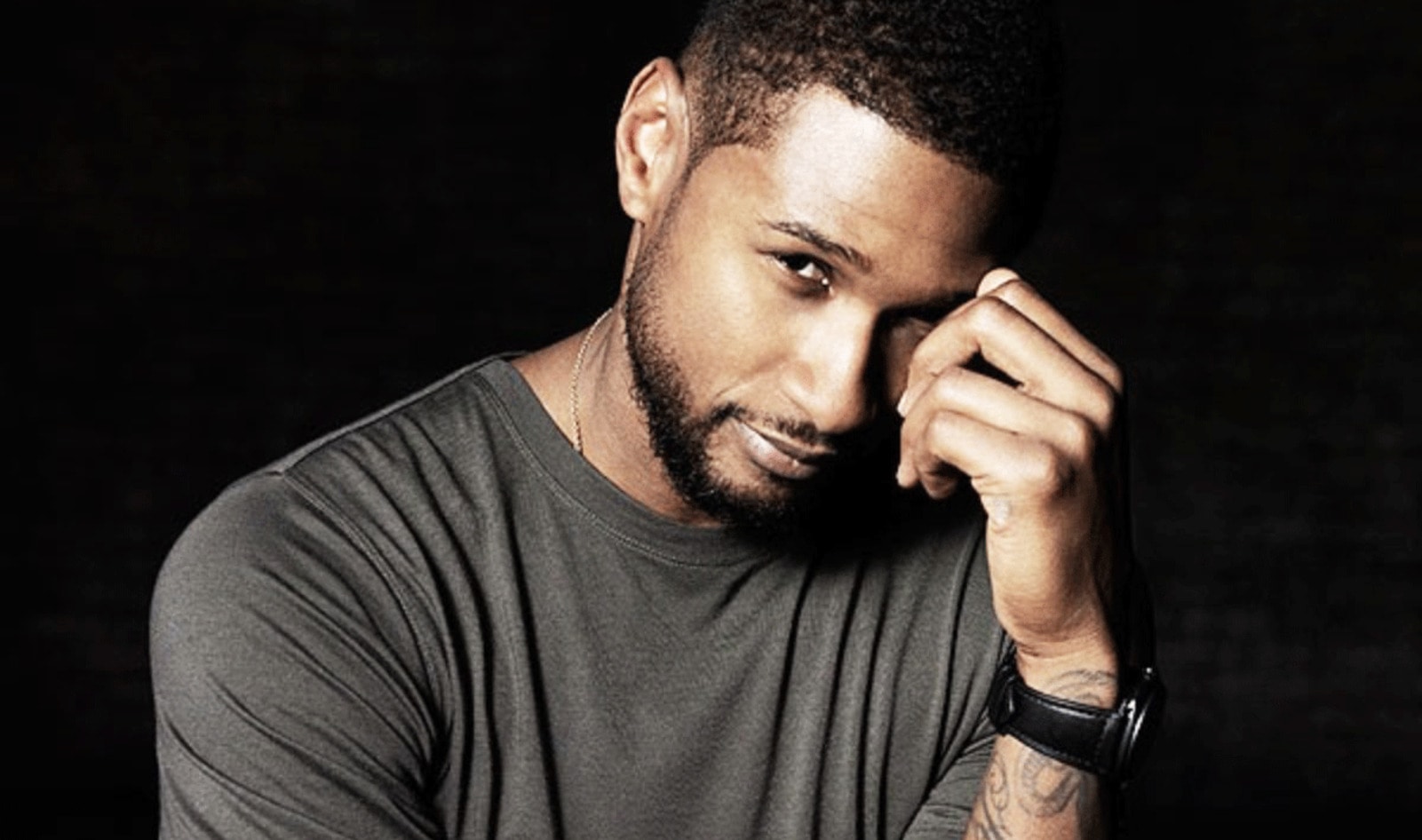 Usher Gets “Sluttified” at Atlanta’s Slutty Vegan Burger Shop