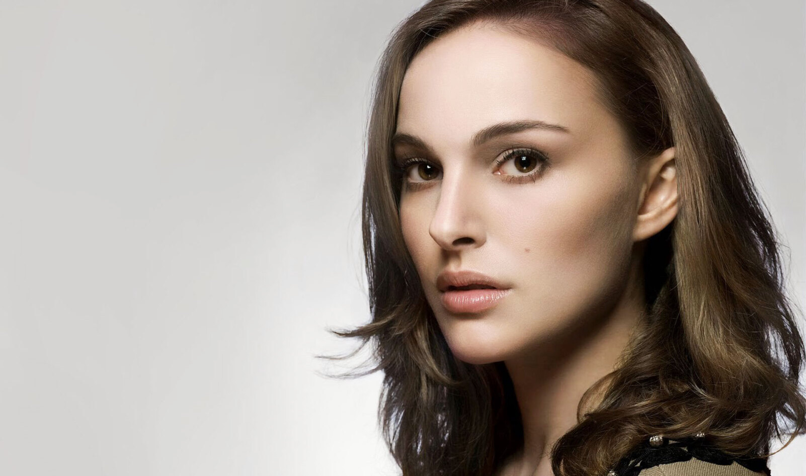 Natalie Portman Urges 16,000 Youth Activists That Veganism Is a Feminist Issue