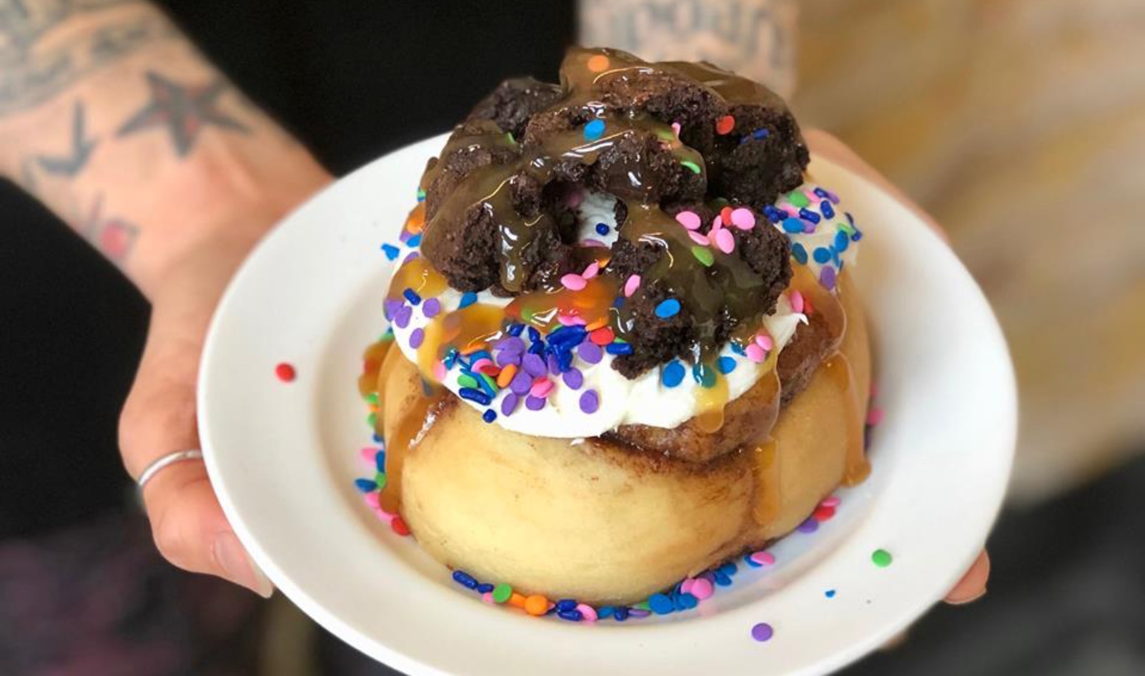 New Jersey Gets Its First Customizable Vegan Cinnamon Roll Shop