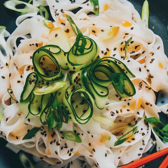 Easy Vegan&nbsp;Cold Cucumber Chile Sesame Noodles