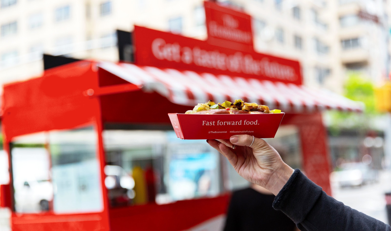 <i>The Economist</i> Rolls Out Vegan Hot Dog Cart in NYC 