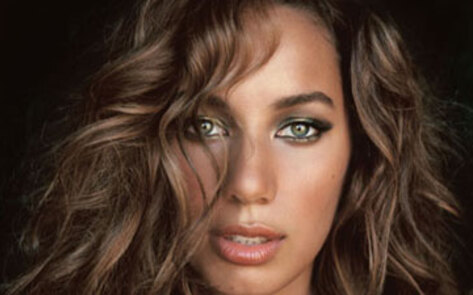 Leonia Lewis Sets Record