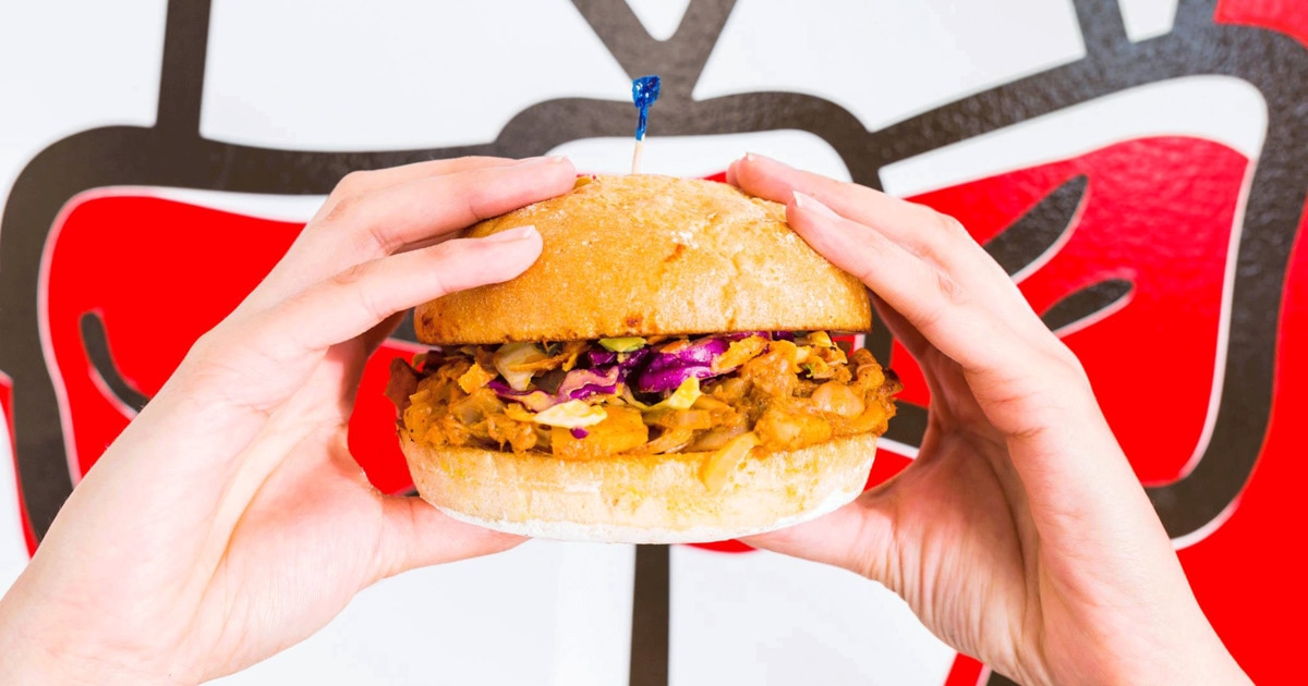 10 Vegan Pulled Pork, Rib, and Kebab Options for Your Backyard Barbecue