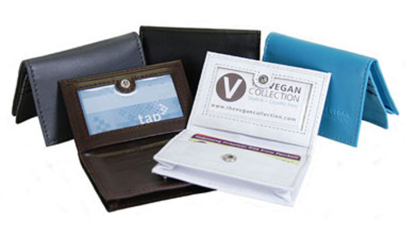 This Week's Giveaway: Leatherette Vegan Wallet!