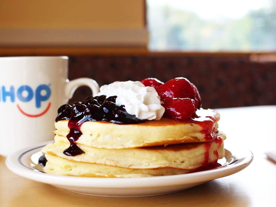 IHOP Pancake Restaurant. International House of Pancakes is Expanding Their  Menu To Include Burgers I Editorial Stock Image - Image of blue, waffle:  150008104