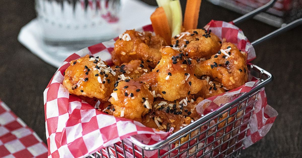 These 5 Cauliflower Wing Recipes Are Like Your Own Personal ‘Hot Ones