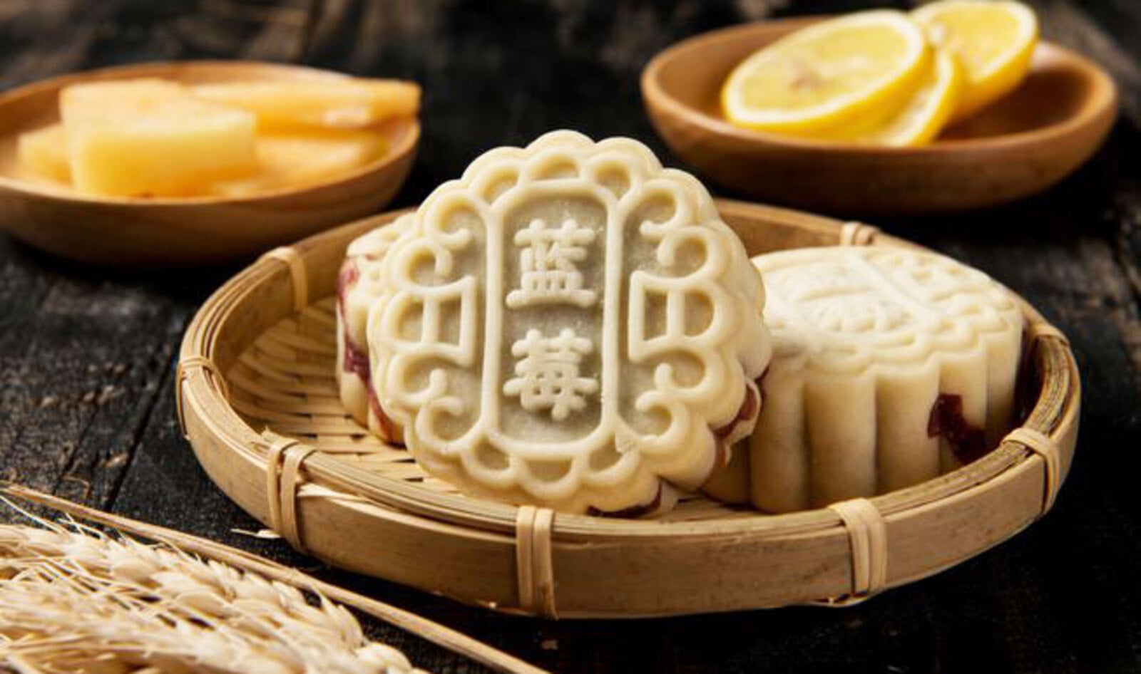 Vegan Meat-Stuffed Mooncakes Debut in China 