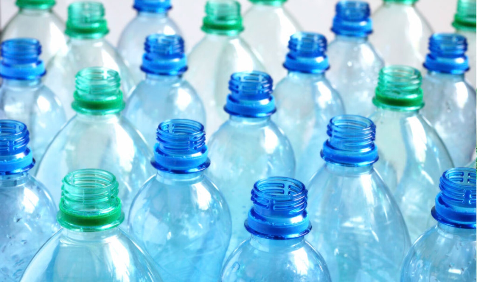 San Francisco Airport Bans Plastic Water Bottles