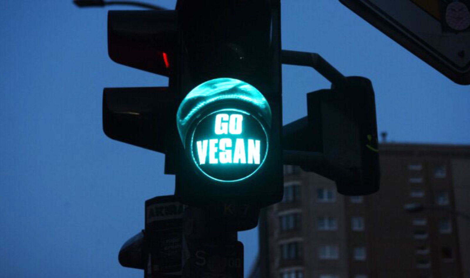 Traffic Lights in Berlin Urge Drivers to Go Vegan