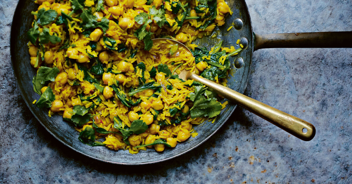 Vegan Spinach, Chickpea, and Lemon Pilaf | VegNews