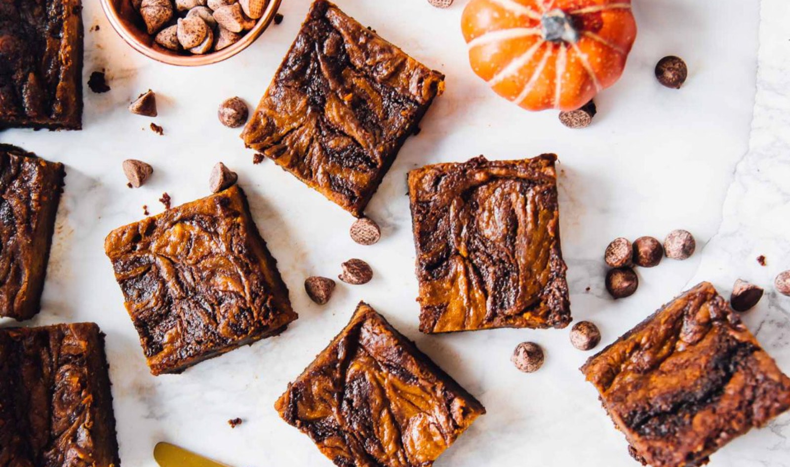 These 10 Fall-Time Vegan Dessert Recipes Are the Only Things I'm Making This Season
