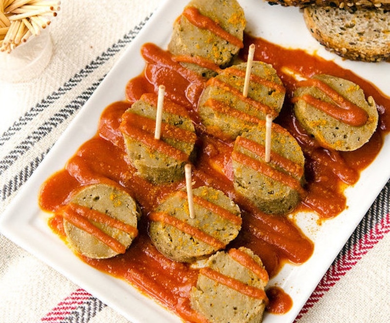 VegNews.Currywurst Cropped