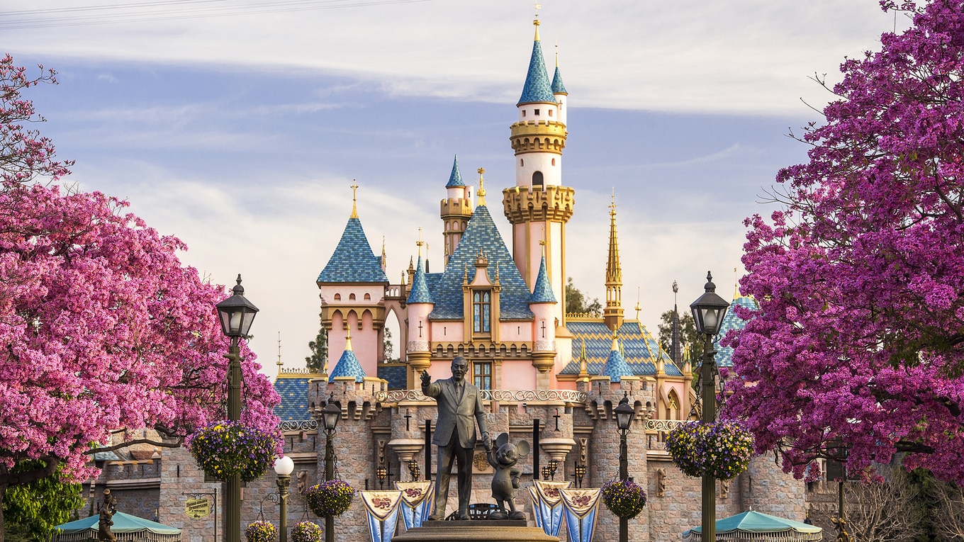 VegNews.Disneyland