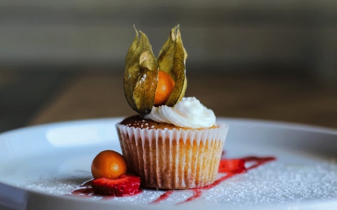VegNews.Gooseberrycupcakes