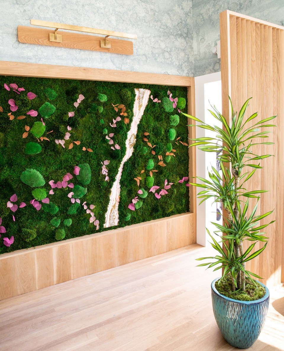 VegNews.FreshLAMoss Wall