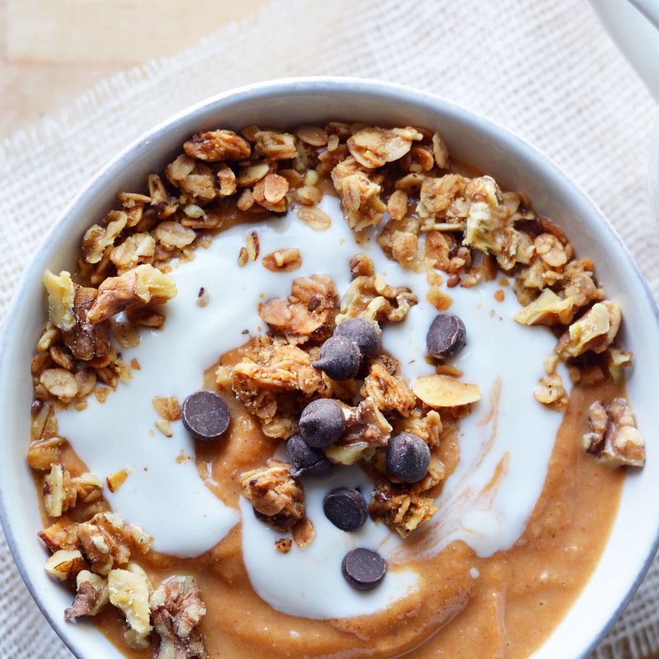 Silky Vegan Pumpkin Pie Smoothie Bowl