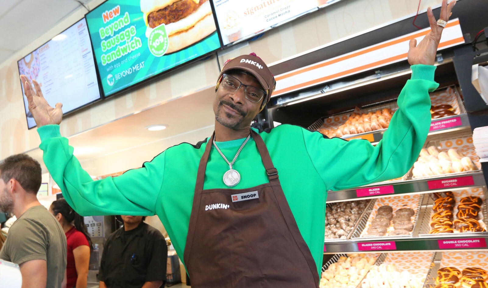 Snoop Dogg Helps Beyond Meat Donate One Million Vegan Burgers To Frontline Workers During COVID-19