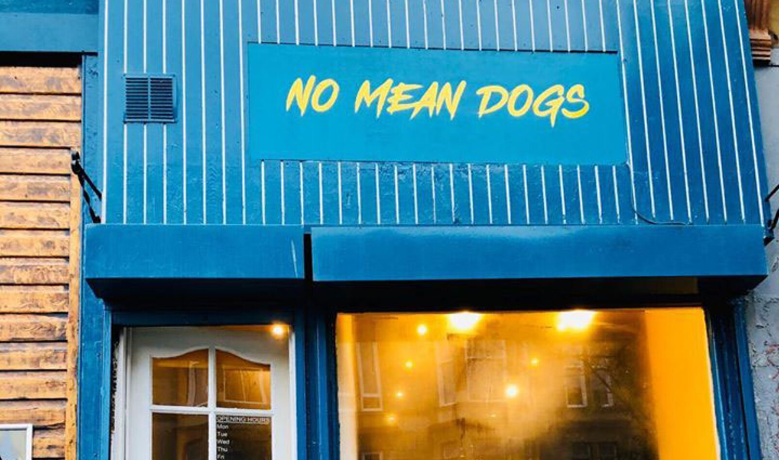 Glasgow’s New Shop “No Mean Dogs” Sells Out of Vegan Hot Dogs in Five Hours