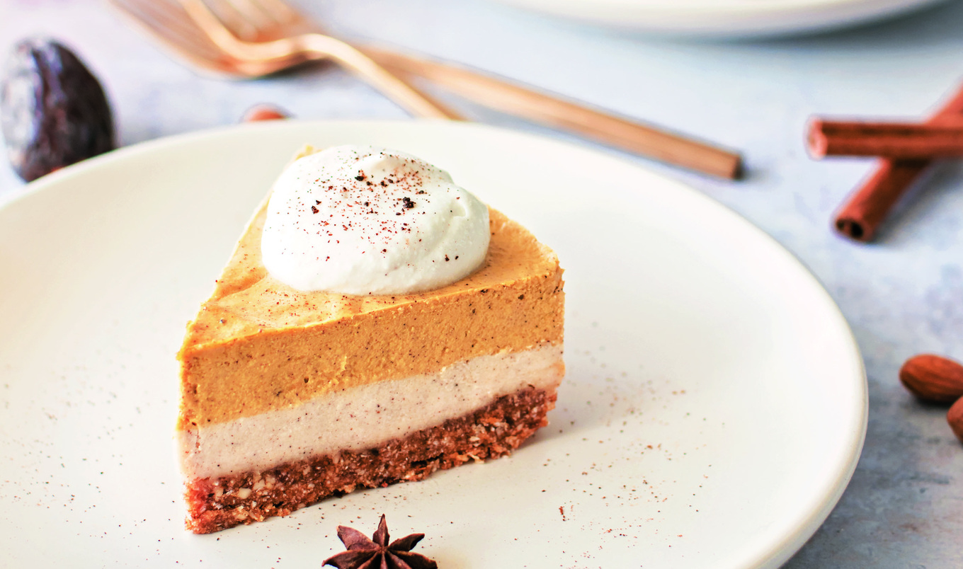 Easy, Vegan 3-Step No-Bake Pumpkin Cheesecake